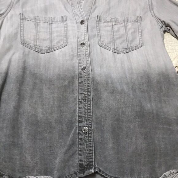 * Anthropologie Cloth & Stone Shirt Size XS Ombre Gray Long Sleeves Roll Button - Picture 8 of 8